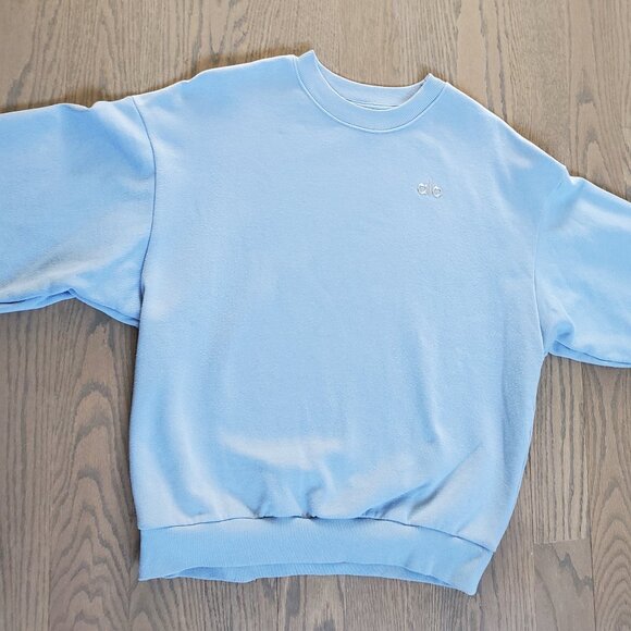 ALO Yoga Women's Light Blue Sweatshirt - Picture 1 of 5